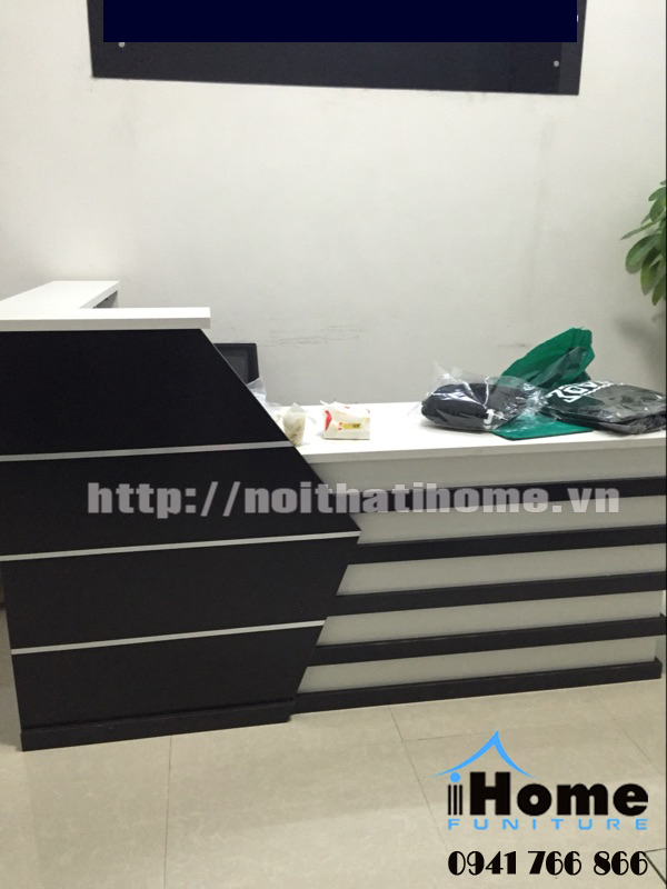 quầy lễ tân hải phòng